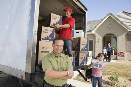 Shoreditch moving van for home and business transport