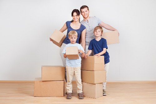 Moving truck service for Shoreditch homes and businesses