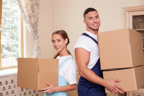 Eco-friendly packing boxes and materials for Shoreditch homes and offices